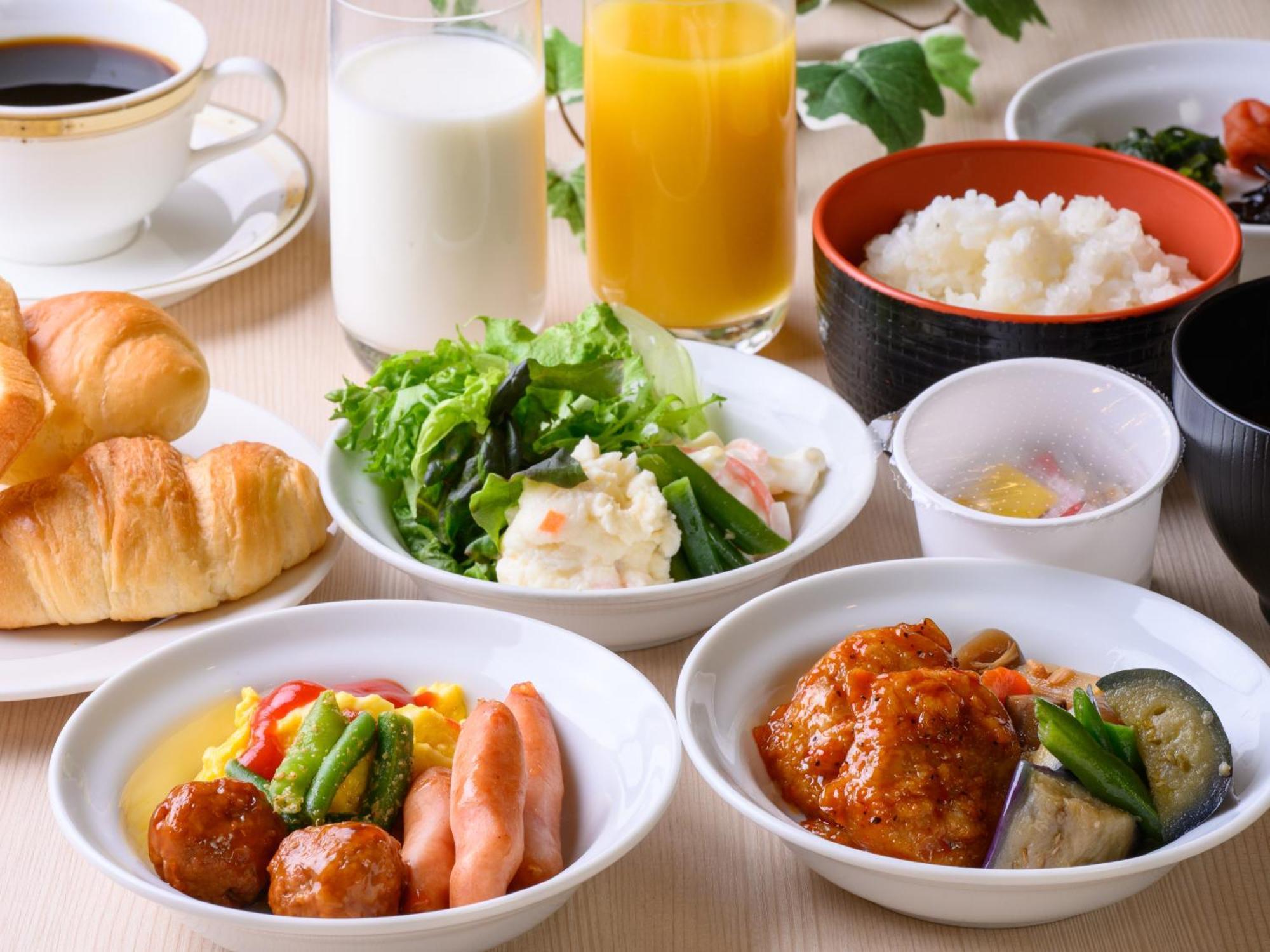 Hotel Econo Taki Luaran gambar